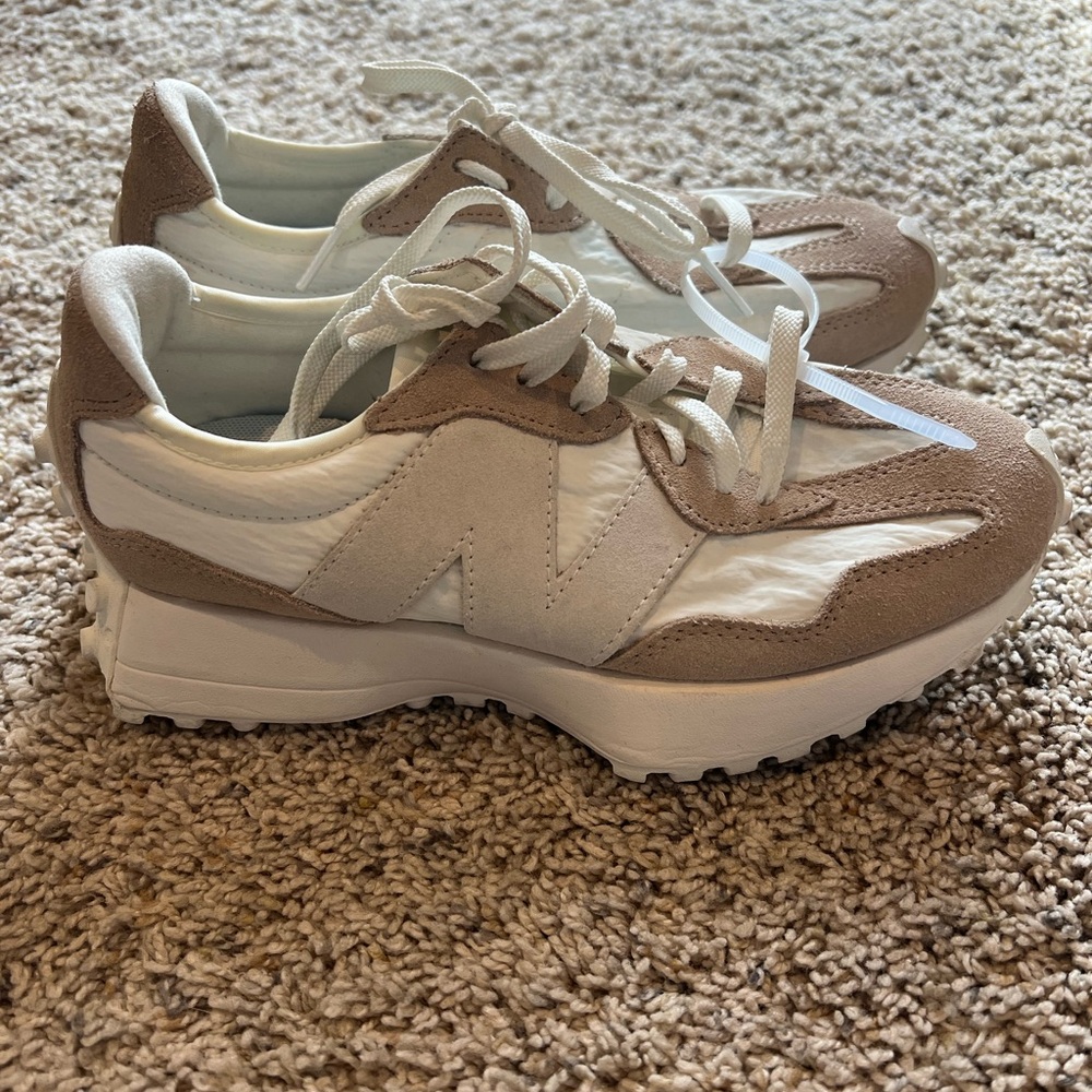 Stylish Women's Sneakers in White and Tan